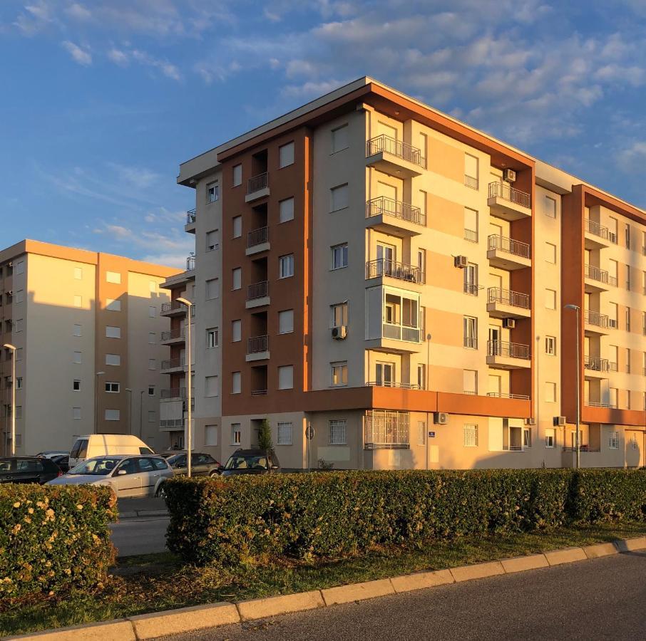 Apartment Podgorica Buitenkant foto