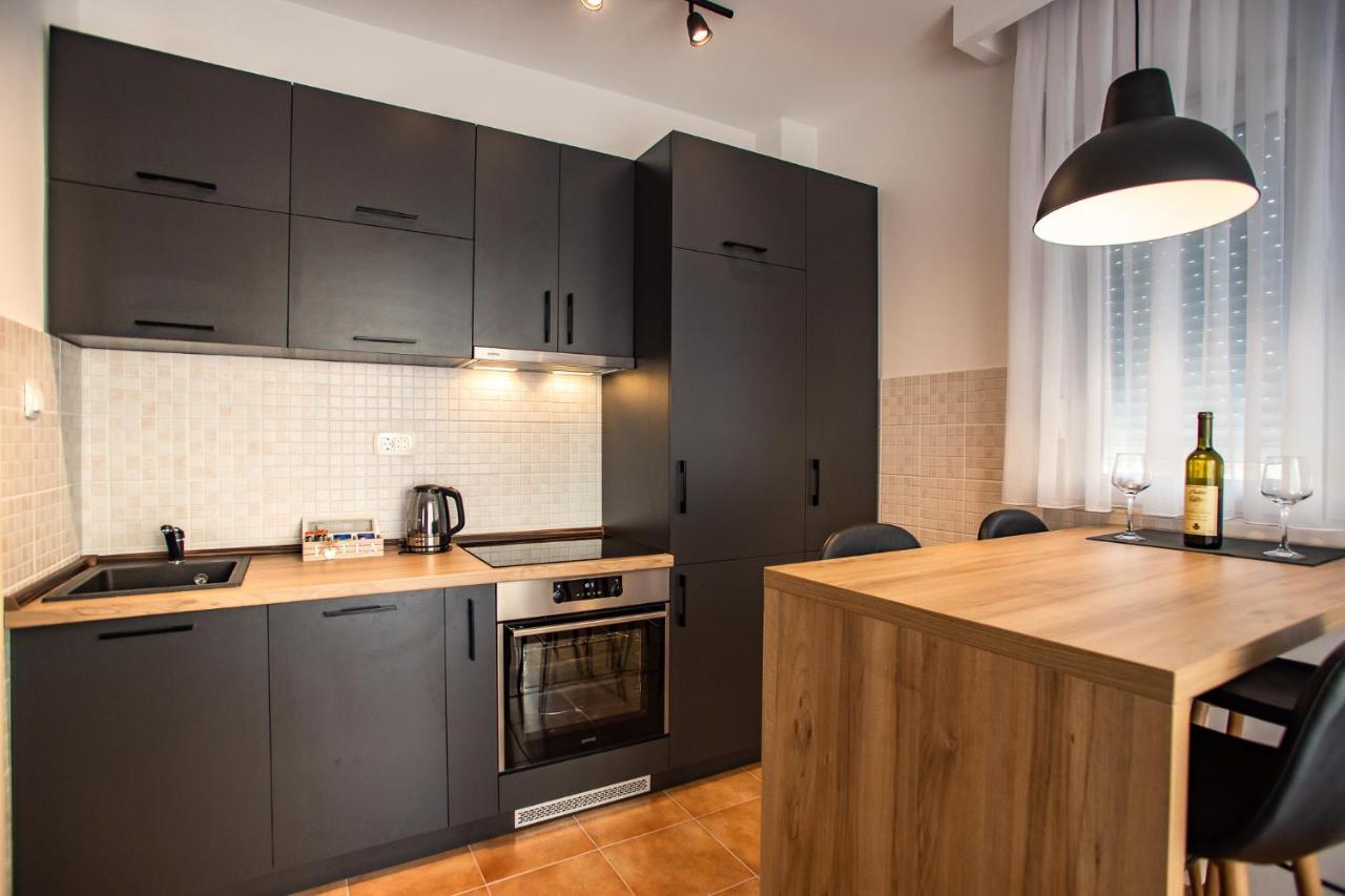 Apartment Podgorica Buitenkant foto